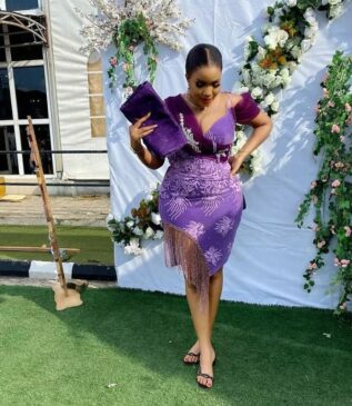 Aso Ebi Lace Style 2021: Styles for a Classic Look. - Ladeey