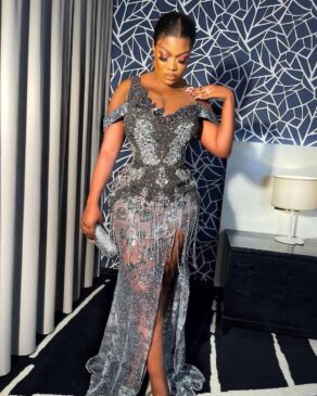 Latest and Stunning Aso Ebi Gown Style 2021. - Ladeey