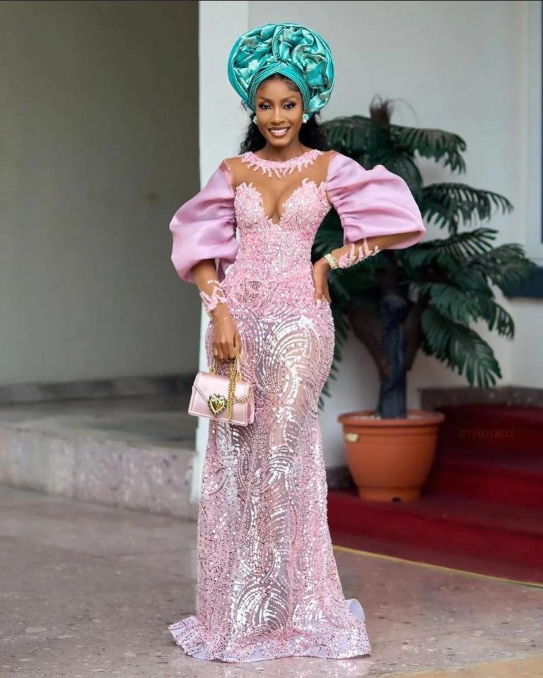 2022 Latest Styles: Asoebi Styles for Party Rockers. - Ladeey