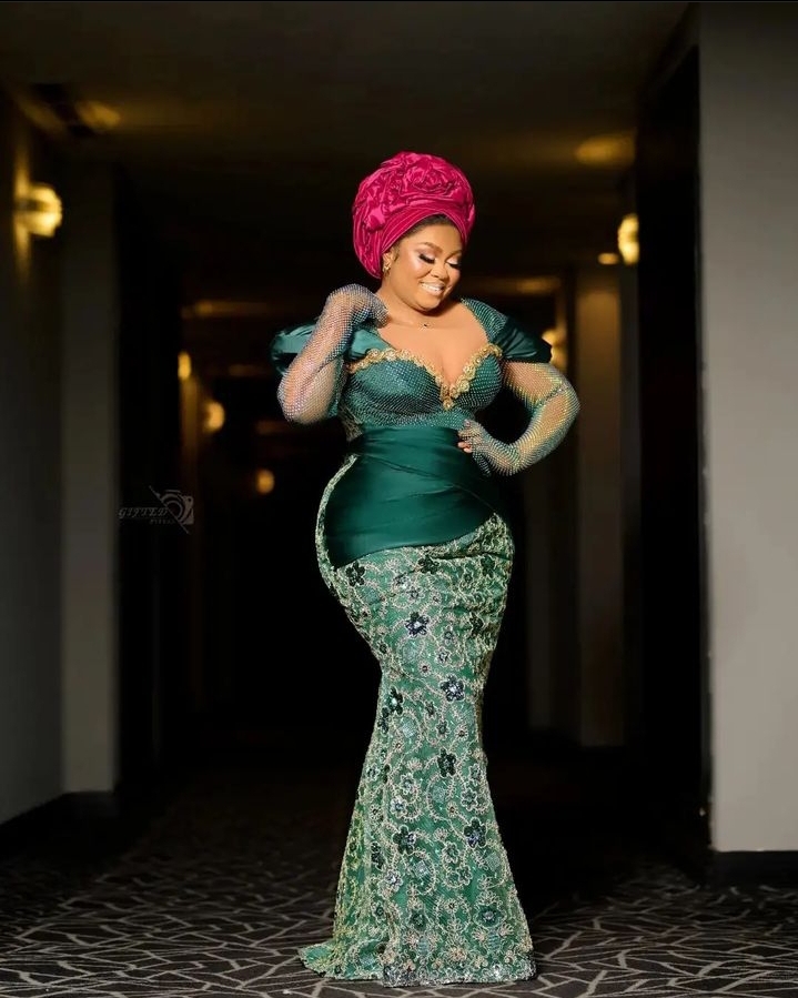 Unique and Best Ways to Style Your Aso-Ebi Fabrics. - Ladeey