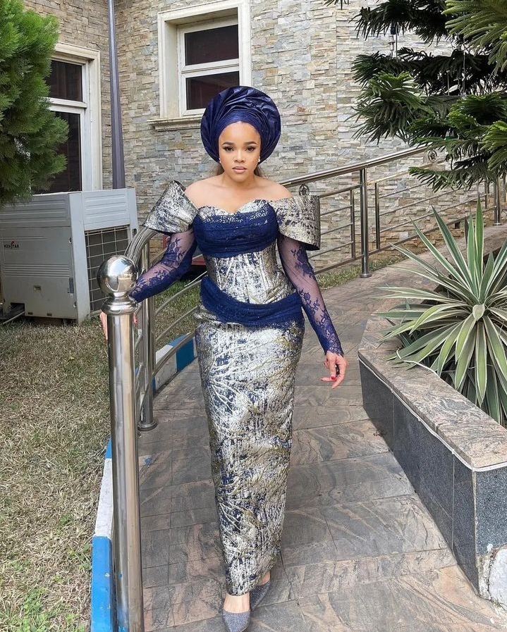 Latest And Stunning Styles For Owambe Ladies. - Ladeey