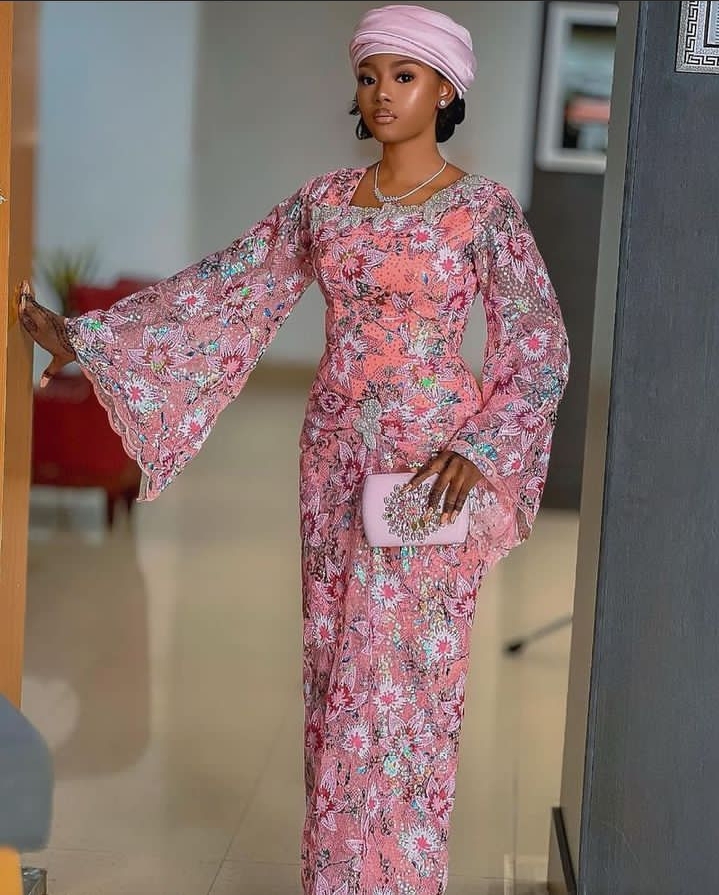 Stunning And Best Asoebi Styles For Owambe 2024. - Ladeey