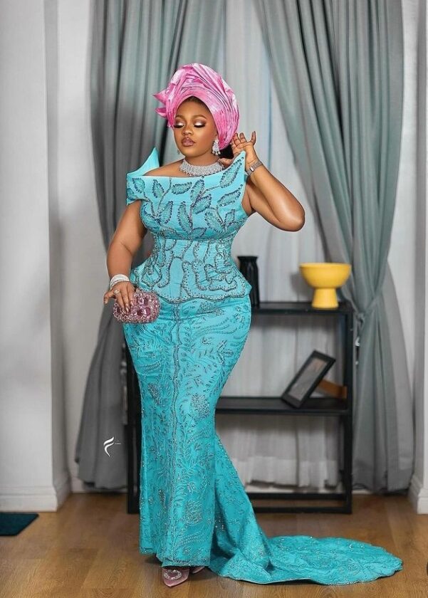 Asoebi Styles for Owambe.